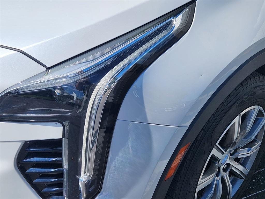 used 2020 Cadillac XT4 car, priced at $20,714