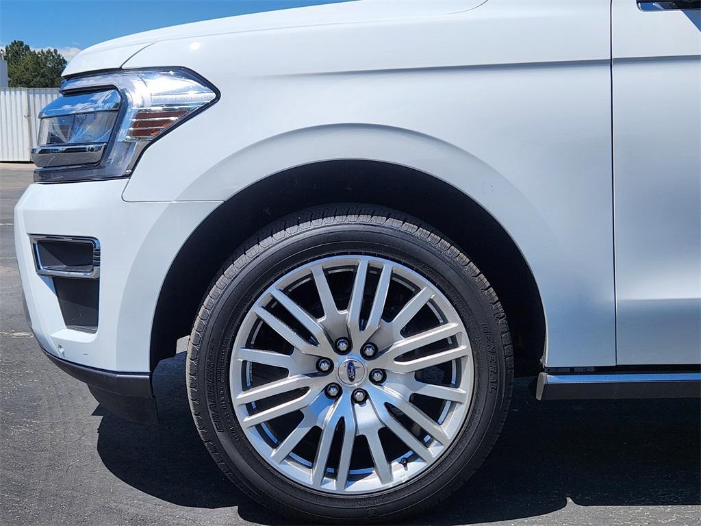 used 2024 Ford Expedition car, priced at $65,462