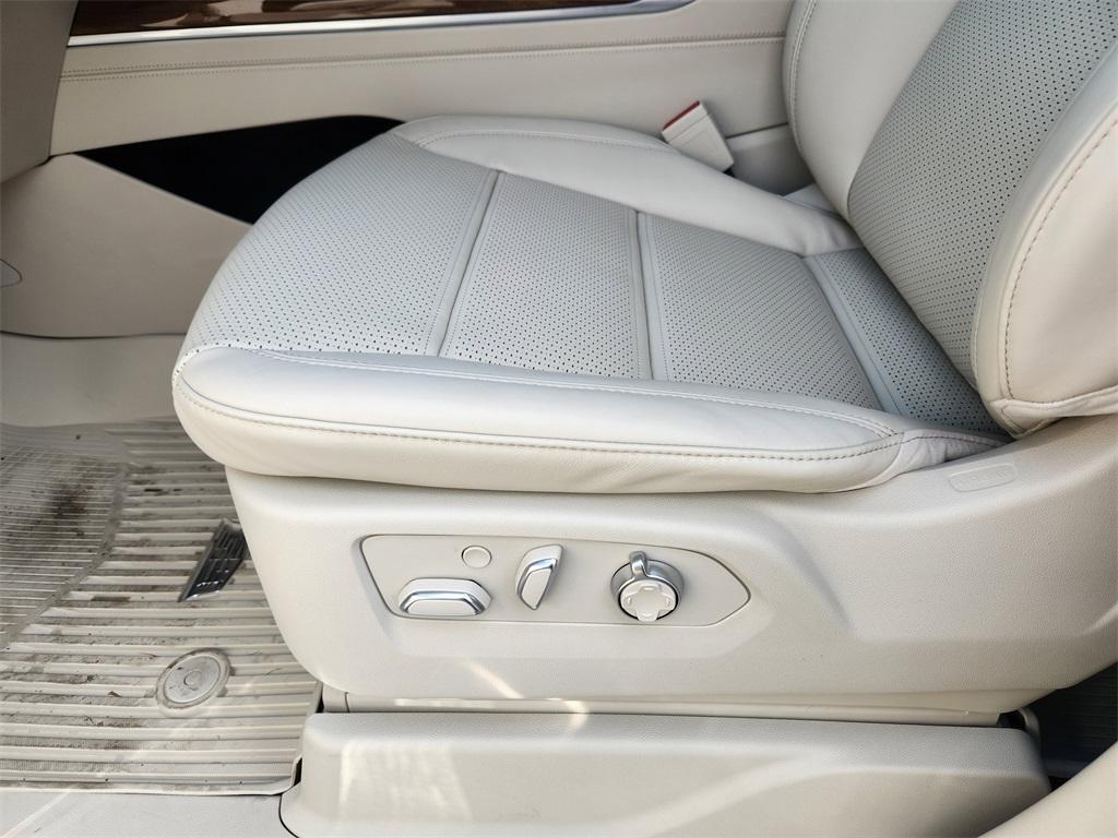 new 2025 Cadillac Escalade car, priced at $132,544
