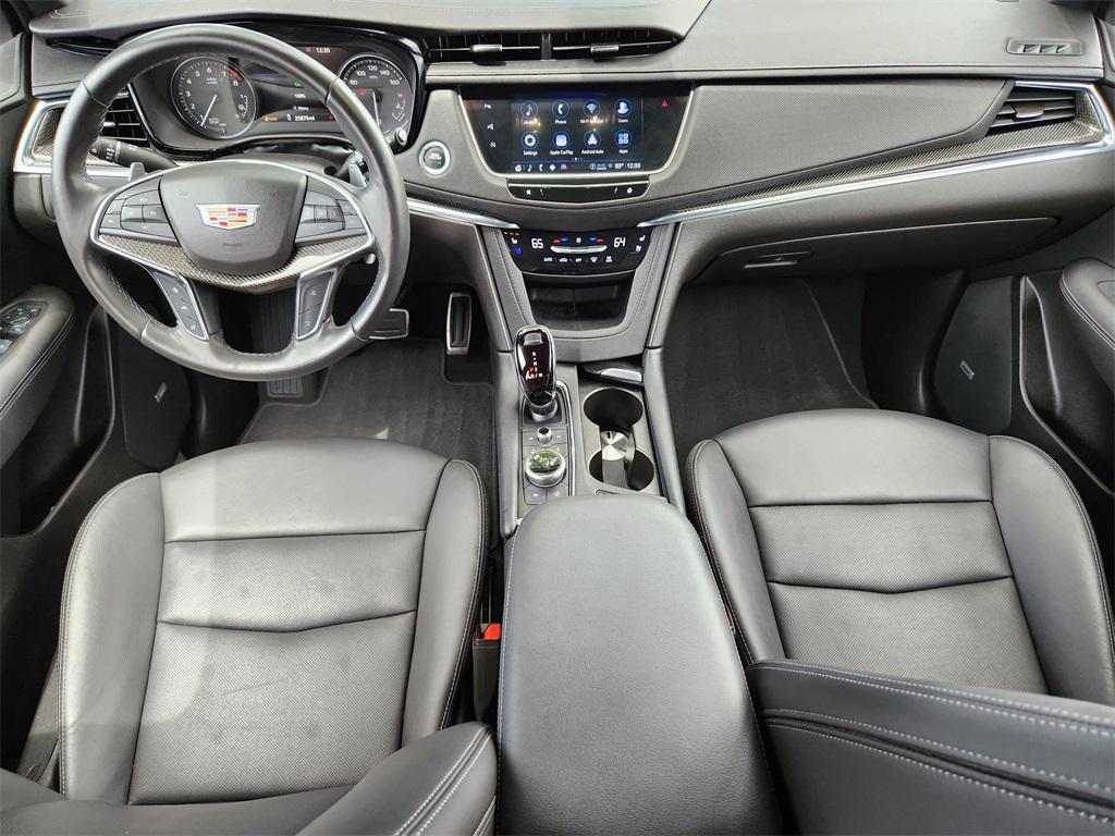 used 2022 Cadillac XT5 car, priced at $39,136