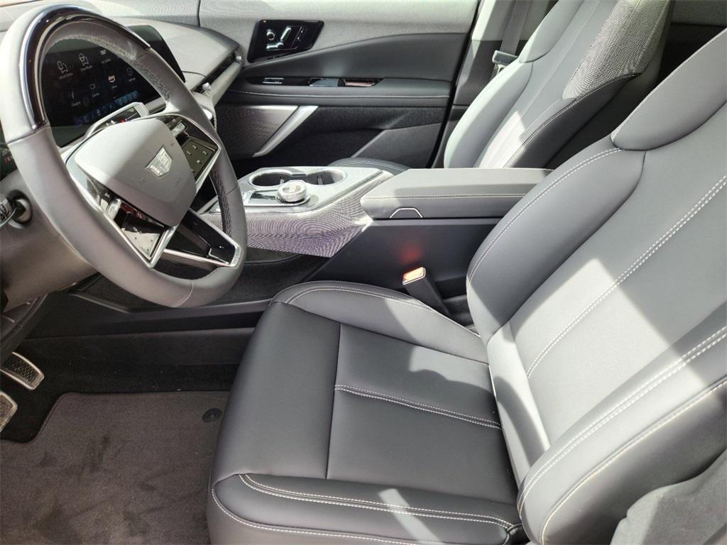new 2025 Cadillac OPTIQ car, priced at $55,615
