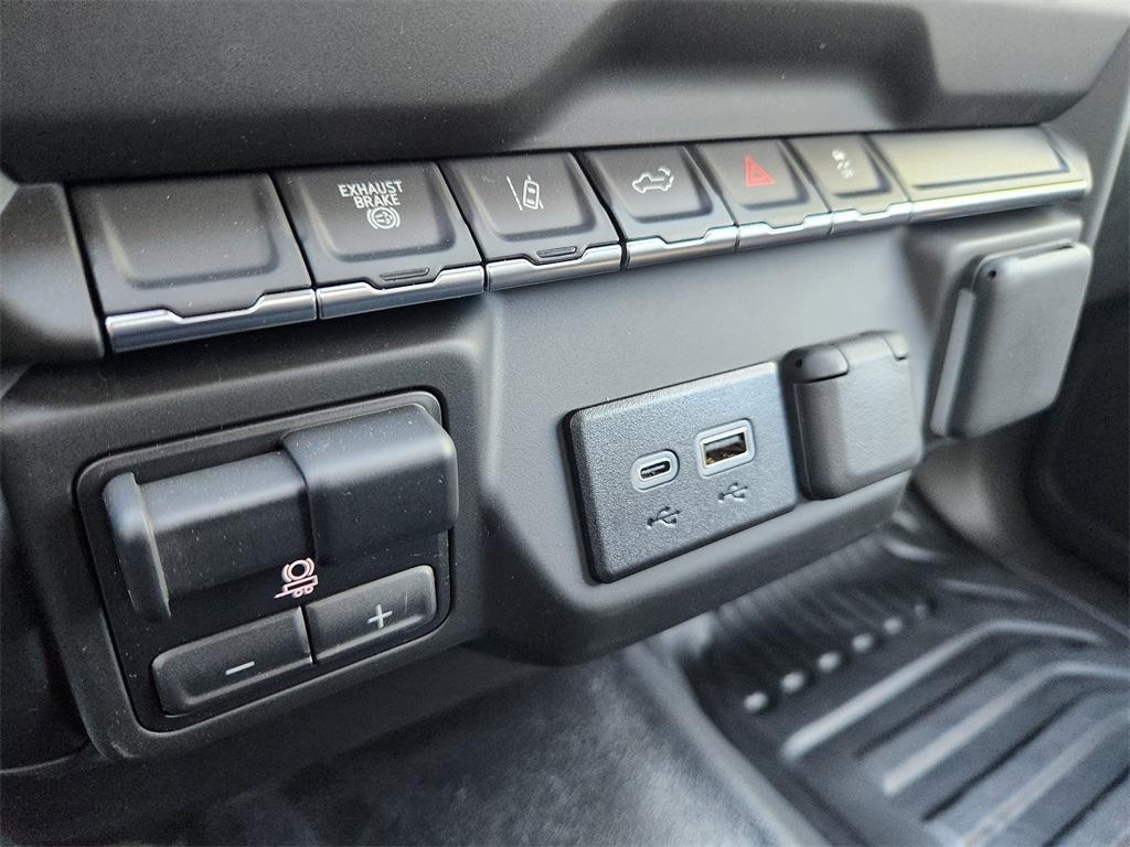 new 2025 GMC Sierra 3500 car, priced at $59,710