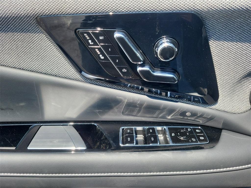new 2025 Cadillac OPTIQ car, priced at $55,615