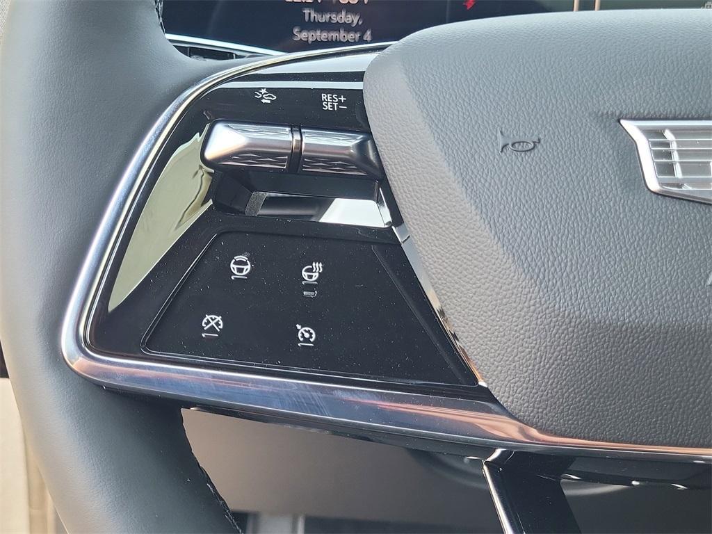 new 2025 Cadillac OPTIQ car, priced at $55,615