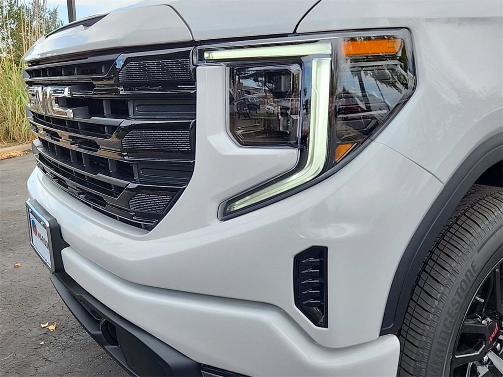 new 2025 GMC Sierra 1500 car, priced at $54,390