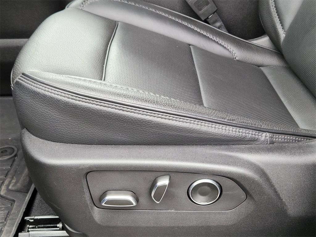 used 2024 GMC Yukon XL car, priced at $82,427