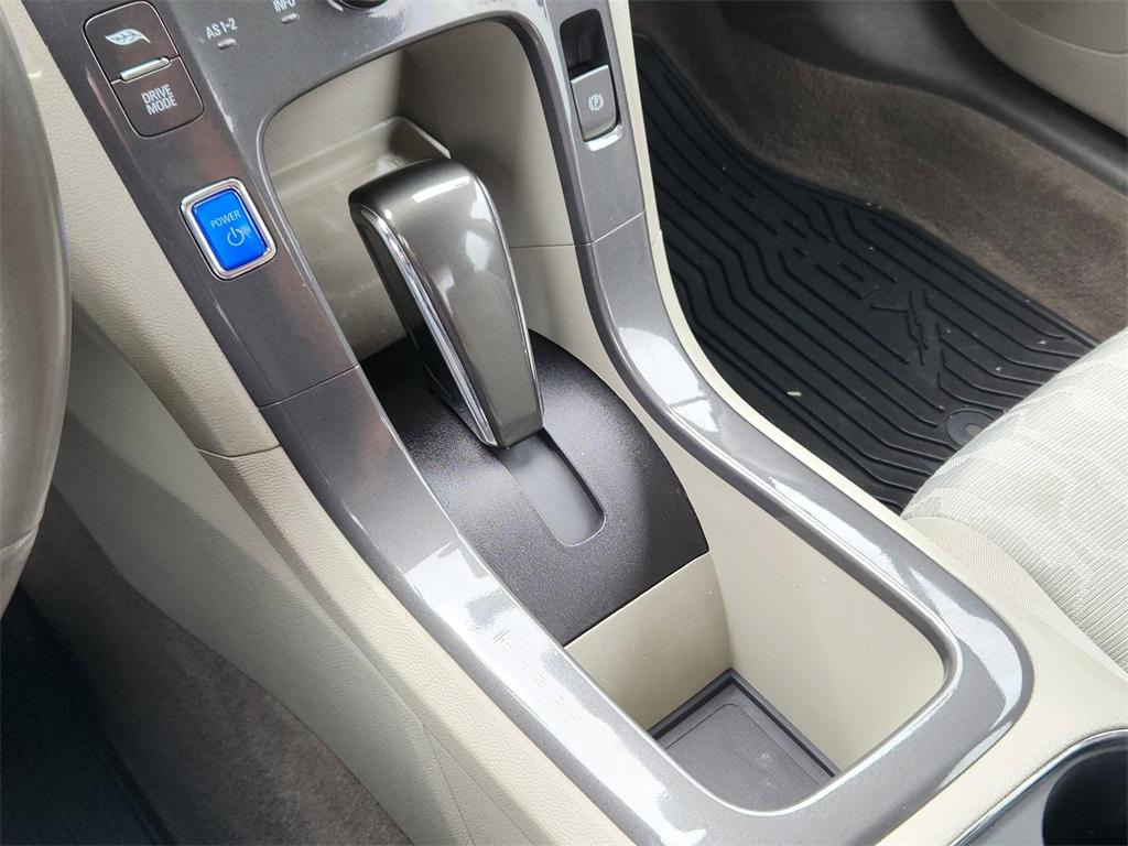 used 2013 Chevrolet Volt car, priced at $8,334