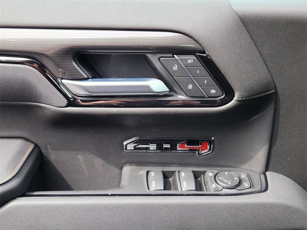 new 2025 GMC Sierra 1500 car, priced at $69,055