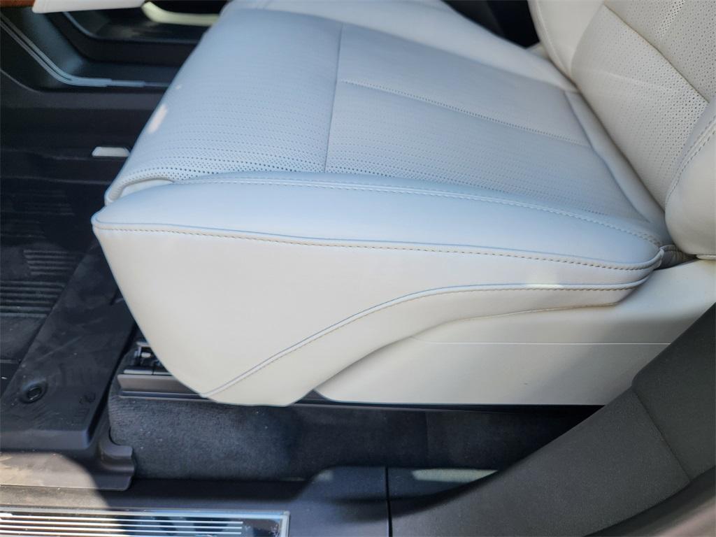 new 2026 Cadillac VISTIQ car