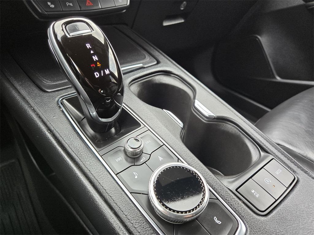 used 2021 Cadillac XT4 car, priced at $20,720