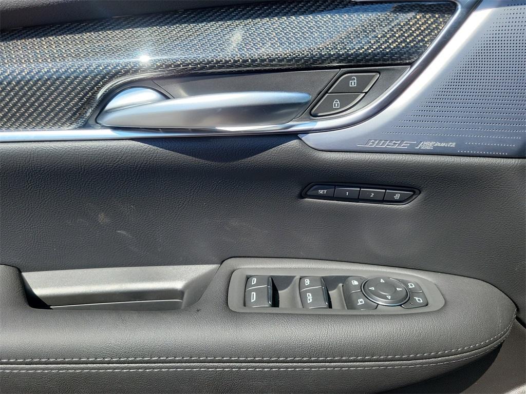 new 2025 Cadillac XT5 car, priced at $63,315