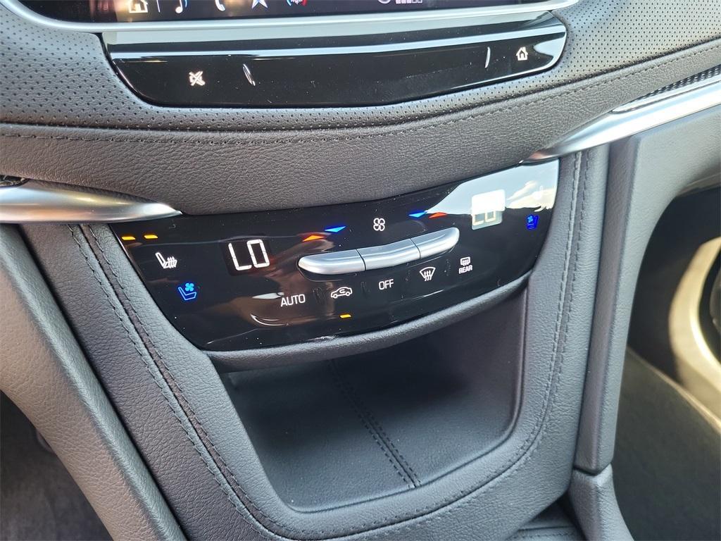 new 2025 Cadillac XT5 car, priced at $63,315