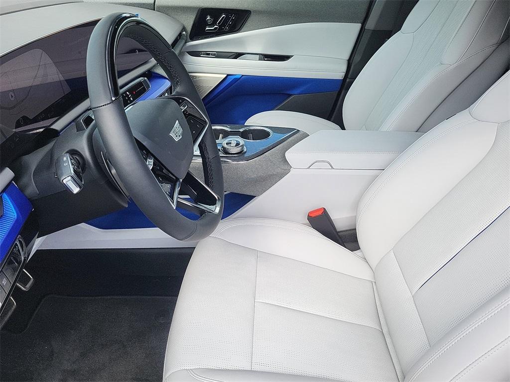 new 2025 Cadillac OPTIQ car, priced at $58,515