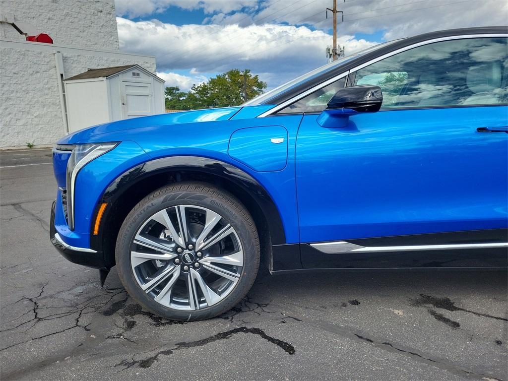 new 2025 Cadillac OPTIQ car, priced at $58,515