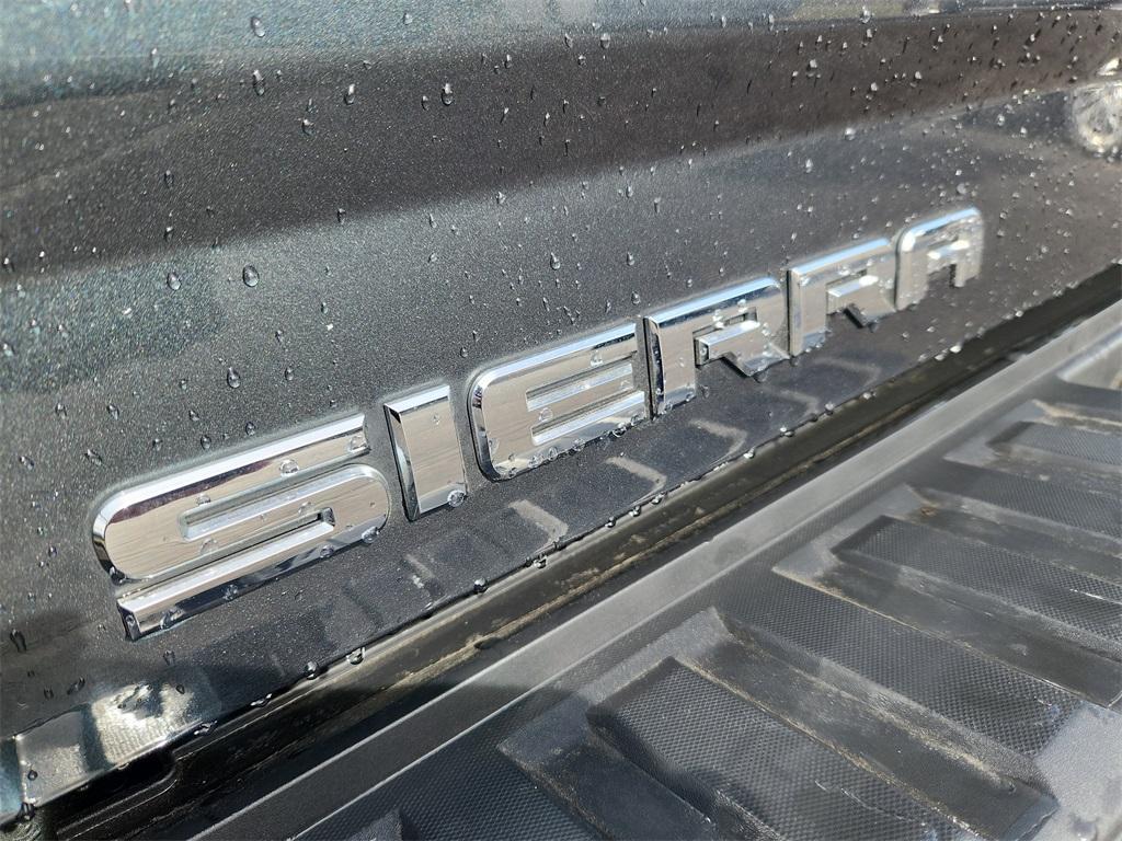 used 2017 GMC Sierra 1500 car, priced at $27,359