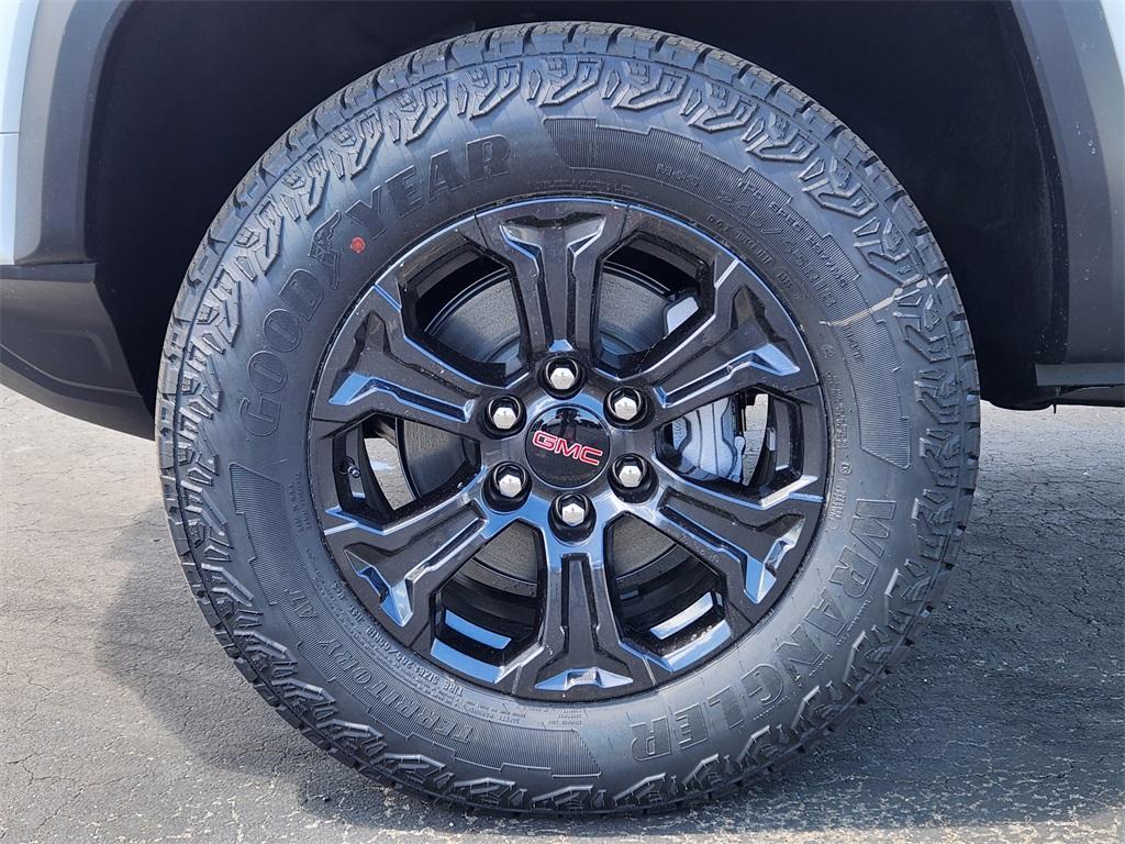 new 2025 GMC Canyon car, priced at $47,700