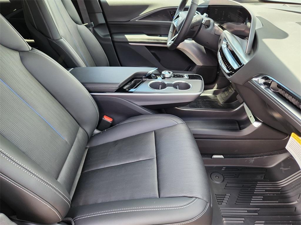 new 2025 Cadillac LYRIQ car, priced at $75,110