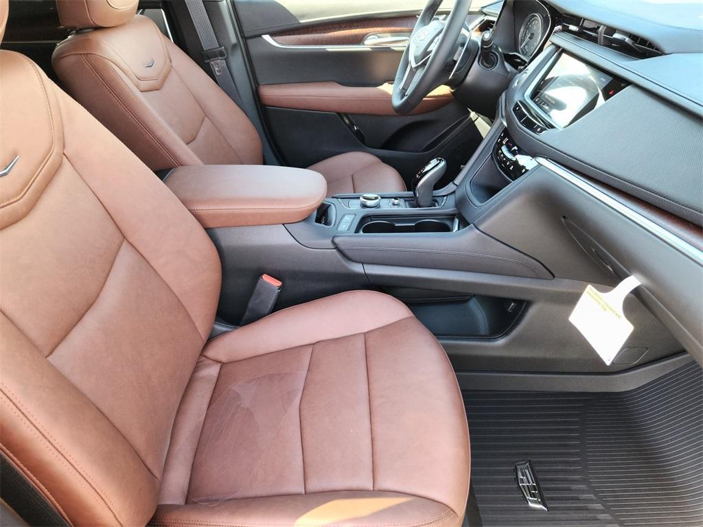 new 2025 Cadillac XT5 car, priced at $64,930