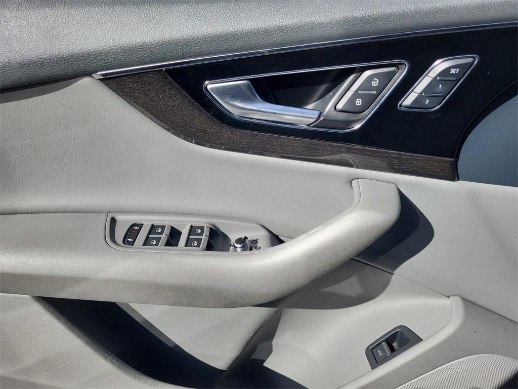 used 2017 Audi Q7 car, priced at $14,200