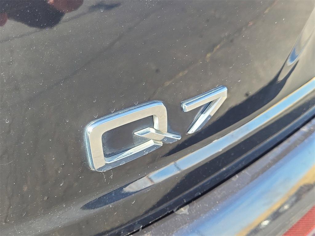 used 2017 Audi Q7 car, priced at $14,200