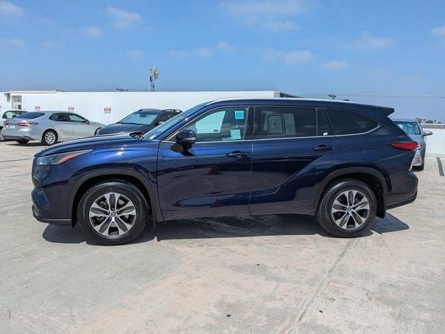 used 2022 Toyota Highlander car, priced at $32,588