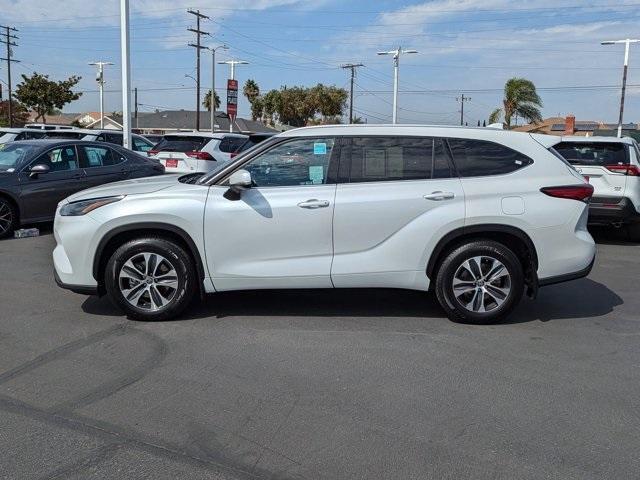 used 2022 Toyota Highlander car, priced at $32,988