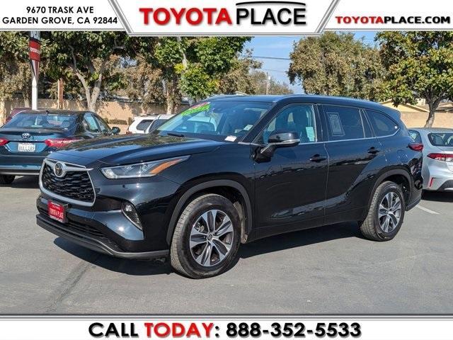 used 2021 Toyota Highlander car, priced at $29,988