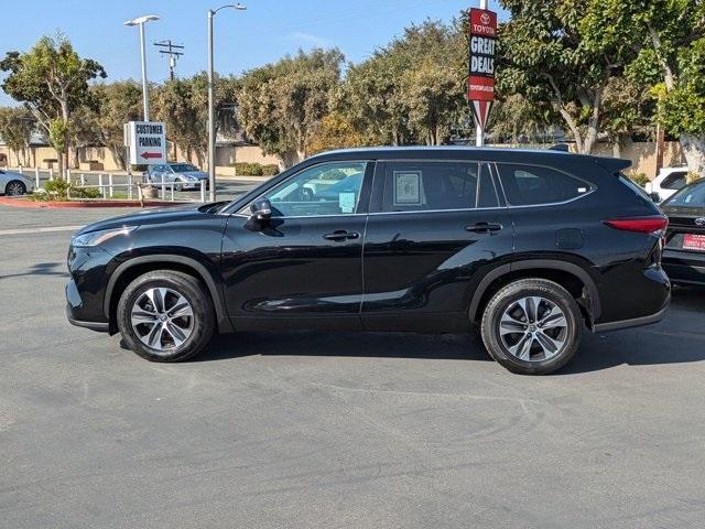 used 2021 Toyota Highlander car, priced at $29,988