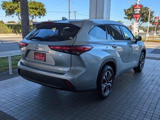 used 2021 Toyota Highlander car, priced at $31,188