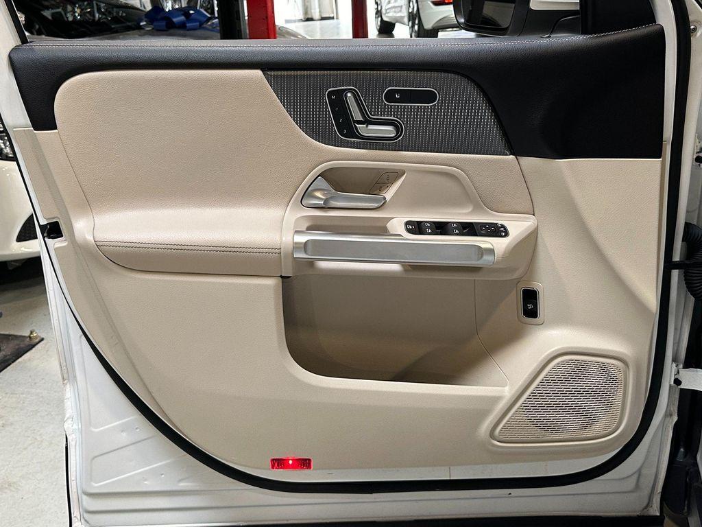 used 2021 Mercedes-Benz GLB 250 car, priced at $26,900