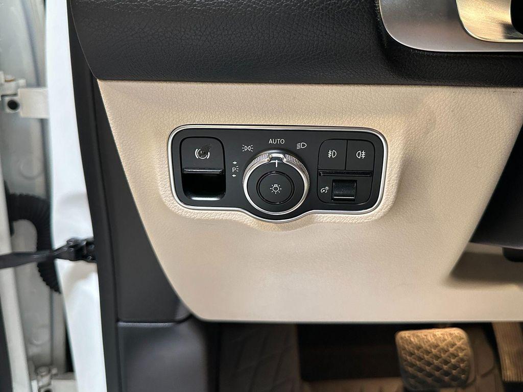 used 2021 Mercedes-Benz GLB 250 car, priced at $26,900