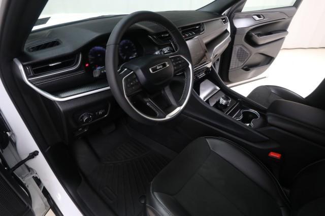 used 2025 Jeep Grand Cherokee L car, priced at $39,980