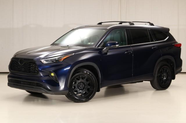 used 2022 Toyota Highlander car, priced at $36,980