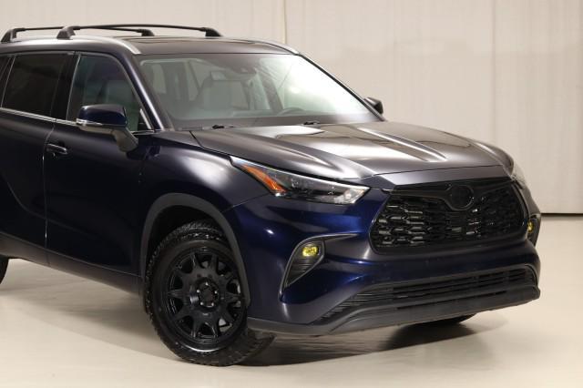 used 2022 Toyota Highlander car, priced at $36,980