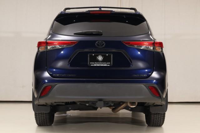 used 2022 Toyota Highlander car, priced at $36,980