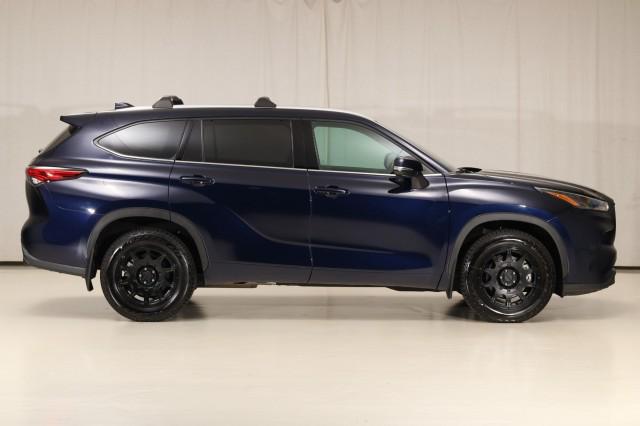 used 2022 Toyota Highlander car, priced at $36,980