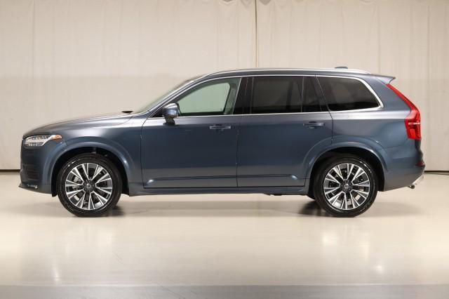 used 2022 Volvo XC90 car, priced at $31,900