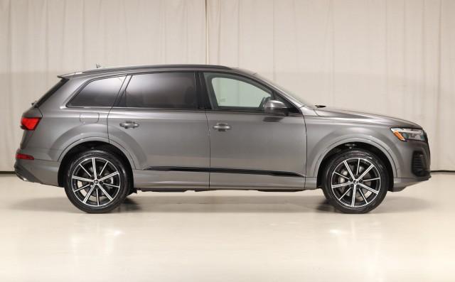 used 2025 Audi Q7 car, priced at $59,900