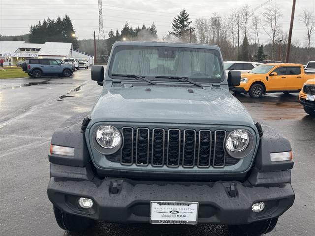 new 2025 Jeep Wrangler car, priced at $40,284