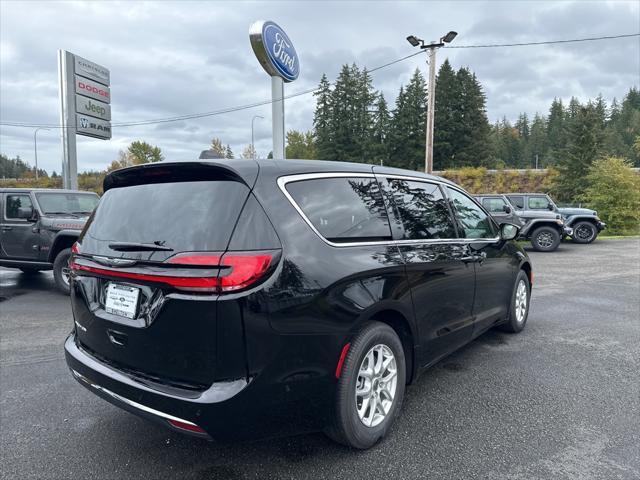 new 2025 Chrysler Pacifica car, priced at $48,256