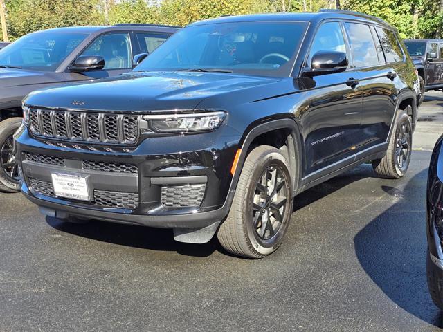 new 2024 Jeep Grand Cherokee L car, priced at $40,228