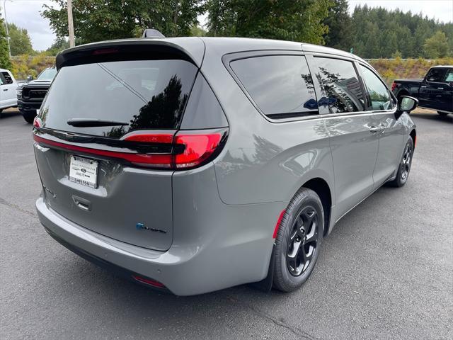 new 2023 Chrysler Pacifica Hybrid car, priced at $42,335