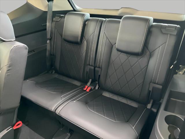 new 2025 Volkswagen Atlas car, priced at $54,348