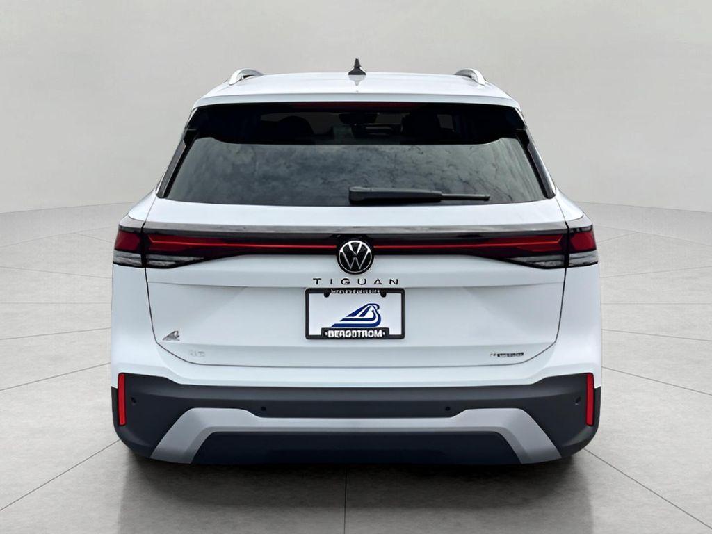new 2025 Volkswagen Tiguan car, priced at $36,034