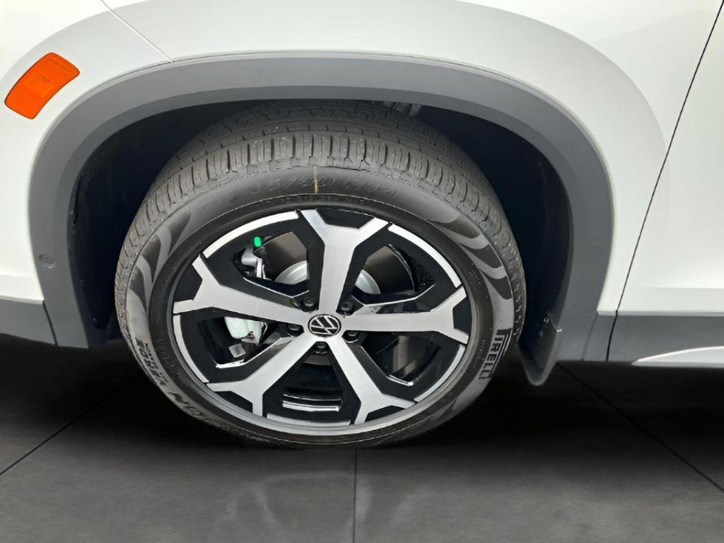 new 2025 Volkswagen Tiguan car, priced at $36,034