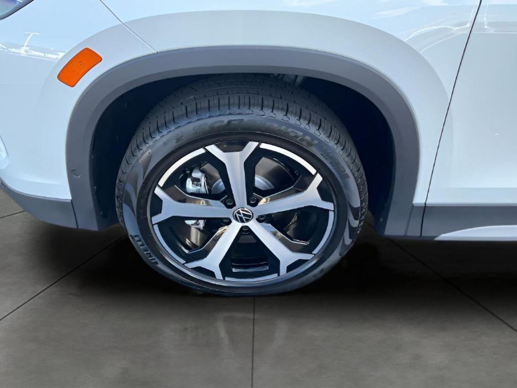 new 2025 Volkswagen Tiguan car, priced at $36,761