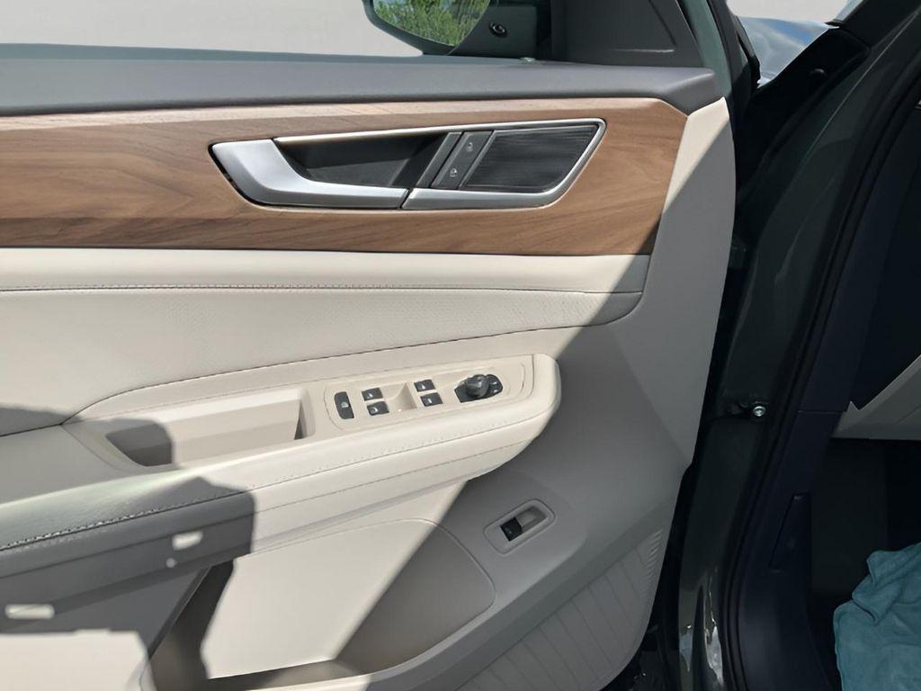 new 2026 Volkswagen Atlas car, priced at $48,022