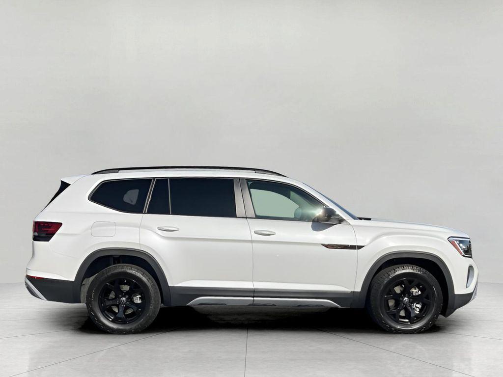 new 2026 Volkswagen Atlas car, priced at $49,862