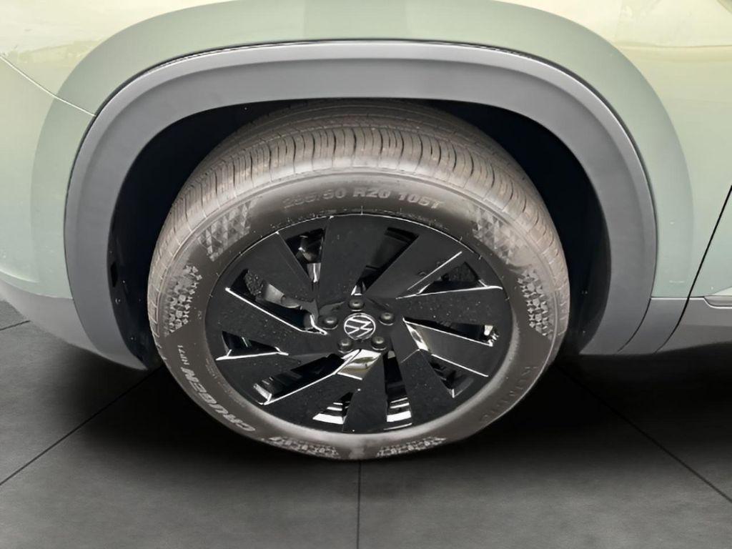 new 2026 Volkswagen Atlas car, priced at $48,621