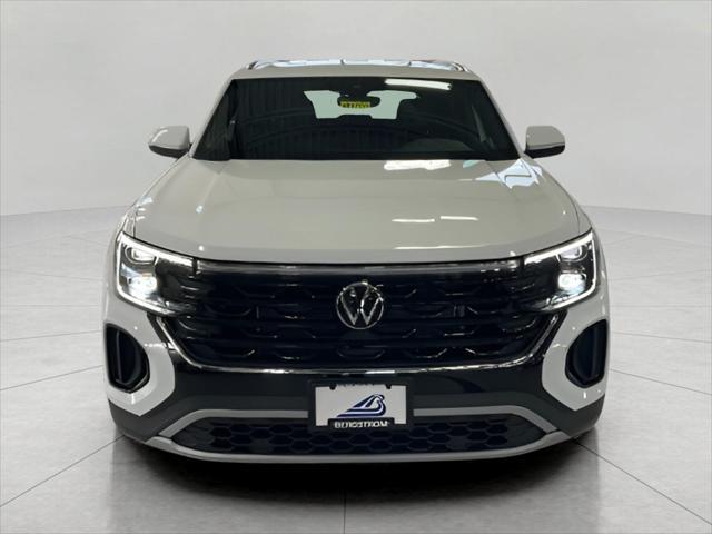 new 2025 Volkswagen Atlas Cross Sport car, priced at $40,134